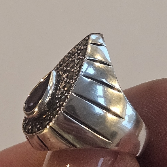 Elegant Sterling Silver Marcasite Purple Teardrop Amethyst Cocktail Ring Sz 7 - Picture 3 of 5